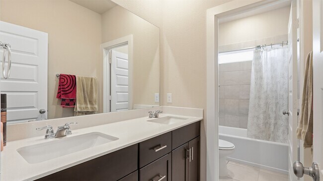 Building Photo - 1525 Blue Acer Dr