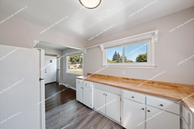 Building Photo - Charming 2-Bedroom Ranch in Taylor for Rent!