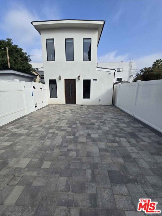 Primary Photo - 14121 Califa St