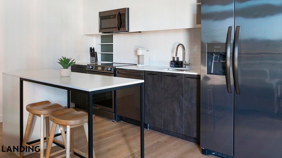 Building Photo - 632 Howard Rd SE
