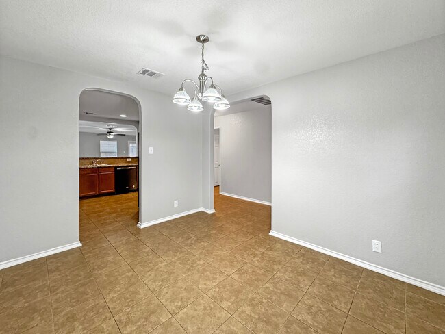 Building Photo - 1826 Strawhouse Way