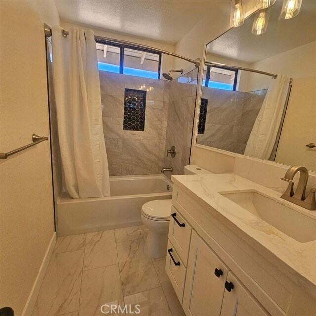 Building Photo - 2951 Wimbledon Dr