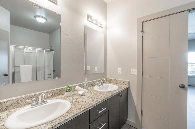 Building Photo - 604 NW 175th St