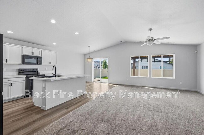 Building Photo - 7631 E Merganser Dr