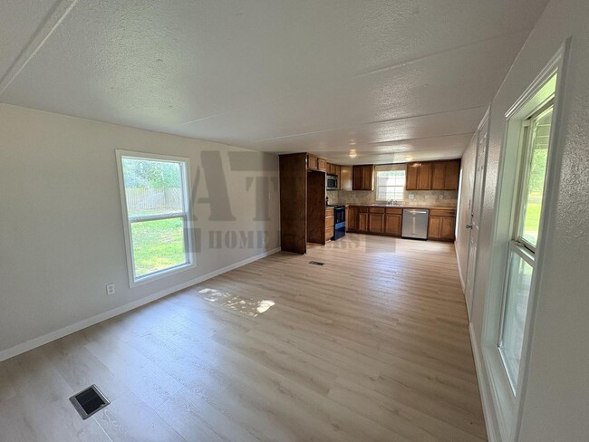 Building Photo - Cozy 3 Bed 1 Bath house
