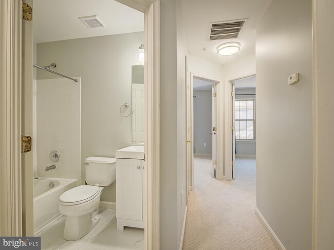 Building Photo - 12139 Amber Ridge Cir