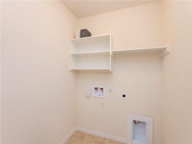 Building Photo - 221 Tinto St
