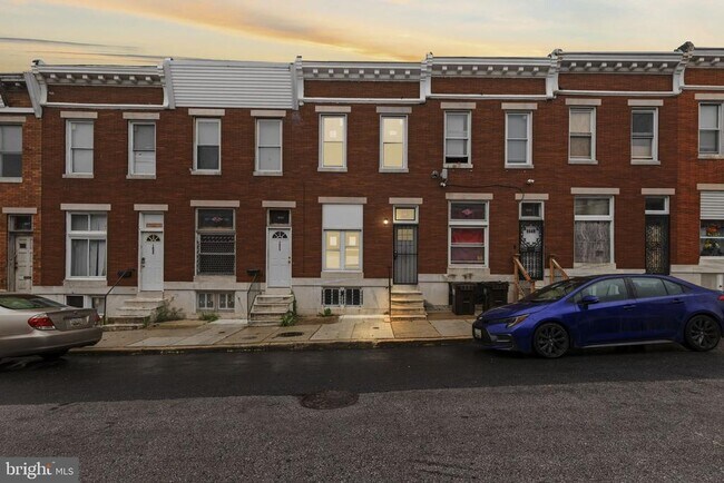 Building Photo - 1651 Darley Ave