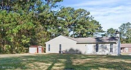 Building Photo - Beautiful 3 Bedroom Home-210 Country Rd. $...