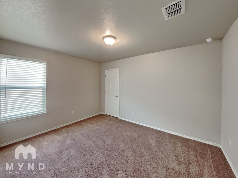 Building Photo - 3806 Colemans Run