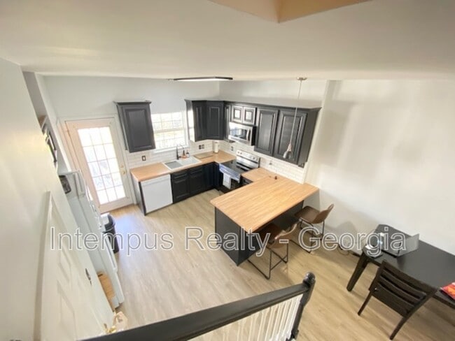 Building Photo - 301 Station Trl