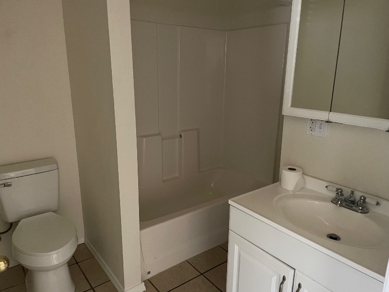 Building Photo - 485 Yorktown Dr