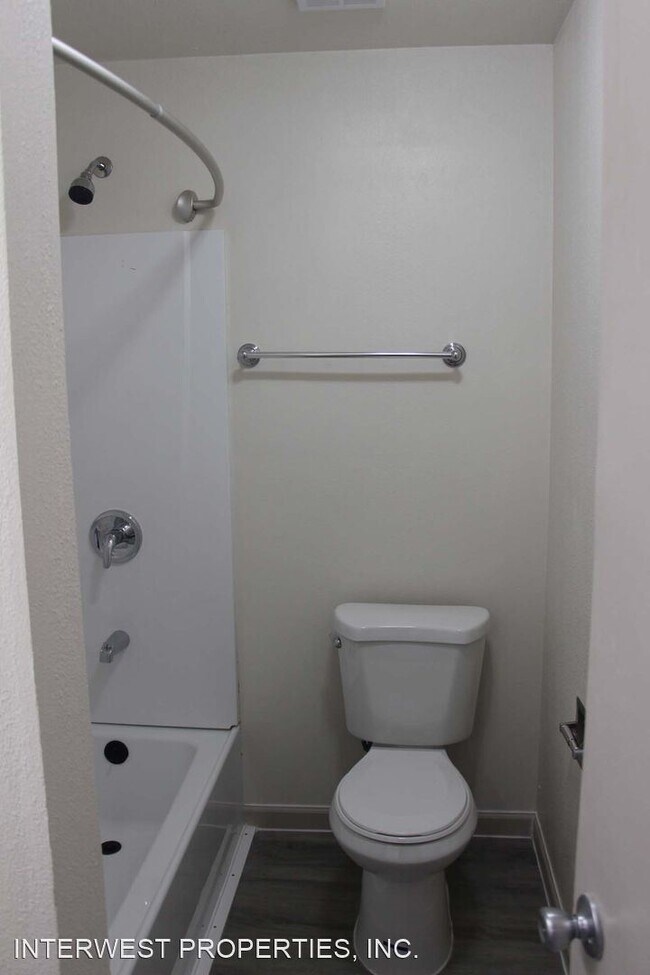 Building Photo - 17441 SE Division St