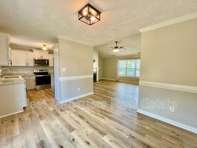 Building Photo - 5325 Wallbrook Dr