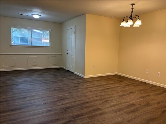 Building Photo - 10422 Winding Trail Rd