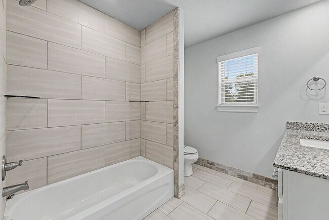 Building Photo - Awesome home with great location in Rogers