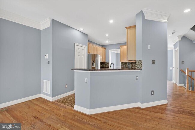 Building Photo - 1169 Regal Oak Dr