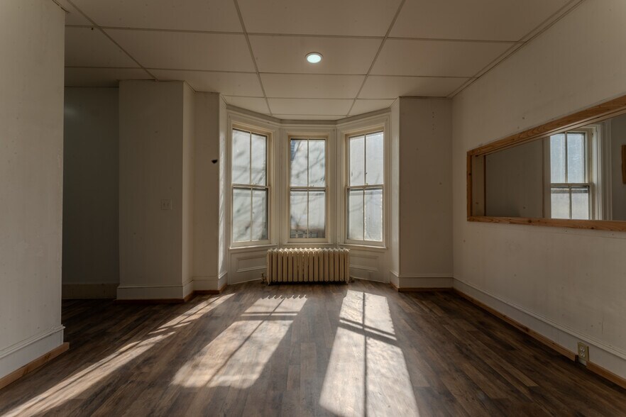 Building Photo - 215 Liberty St
