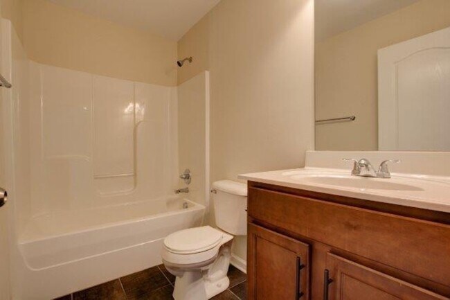 Building Photo - 992-D S Ash Ridge Dr