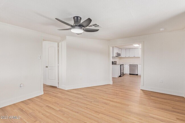 Building Photo - 1429 S 10th Ave