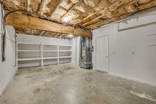 Building Photo - 3817 Rockford St