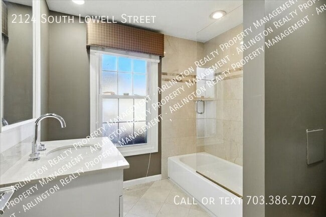 Building Photo - 2124 S Lowell St