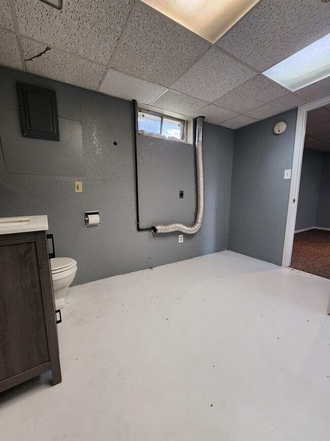 Building Photo - 2065 Ellen St