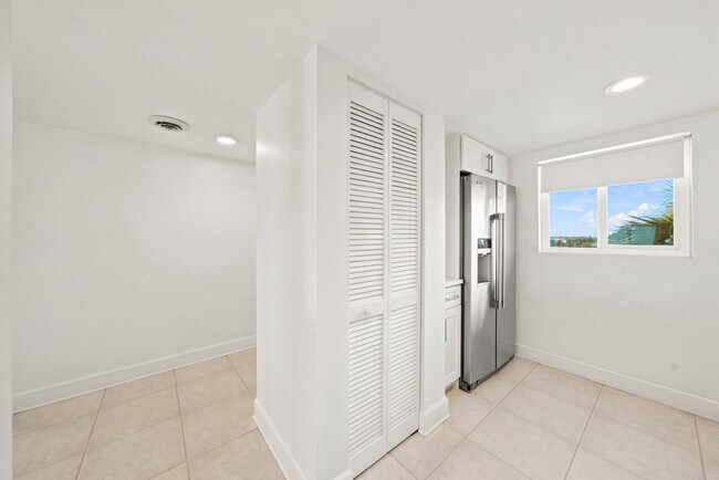 Building Photo - 3060 N Atlantic Ave