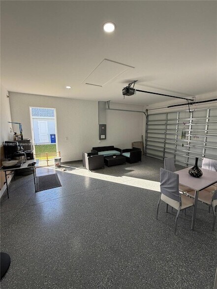 Building Photo - 2923 22nd St SW