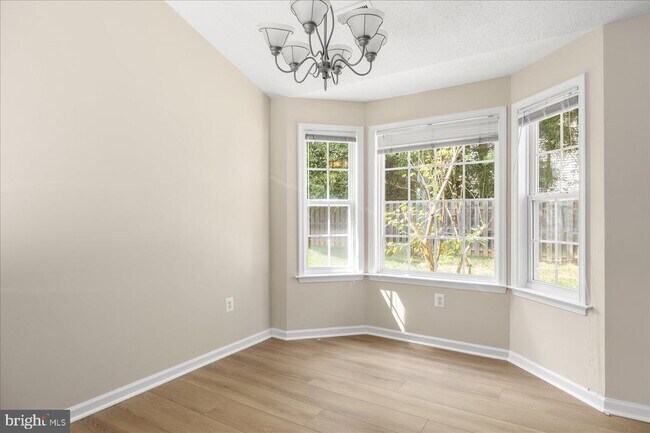 Building Photo - 5703 Halifax Ct