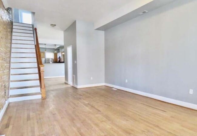 Building Photo - 1205 Clendenin St