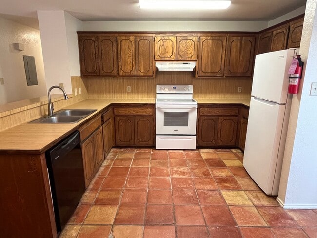 Building Photo - 2717 Quail Run St