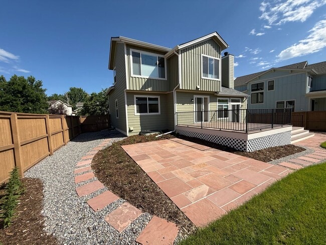 Building Photo - 818 Spyglass Cir