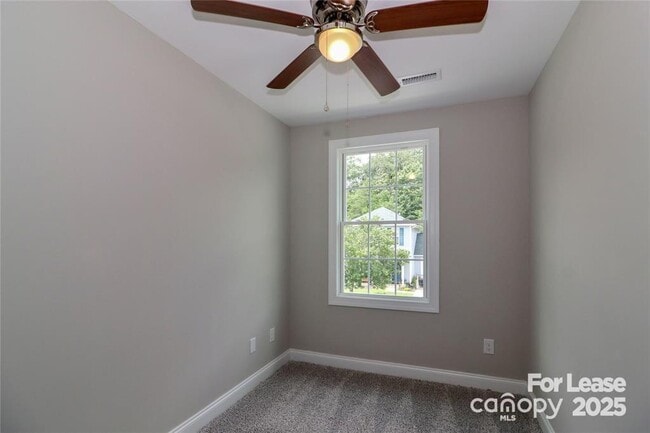 Building Photo - 3967 Newhall Dr NW