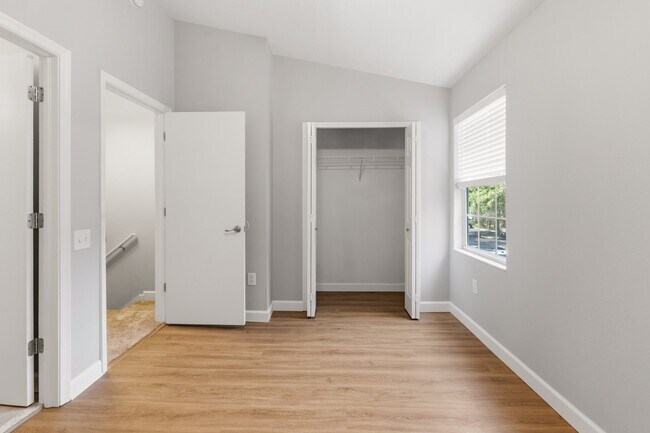Building Photo - 8671 Hunters Key Cir