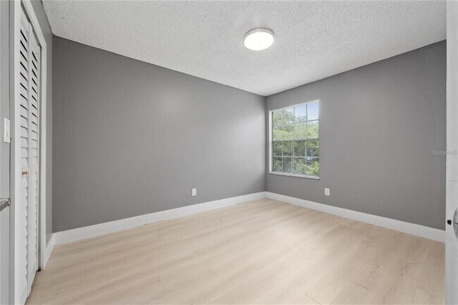 Building Photo - 2727 N Poinciana Blvd