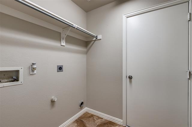 Building Photo - 6723 Lee Meadow Dr