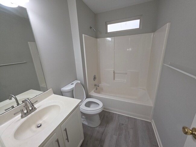 Building Photo - 235 Winding Canyon Dr