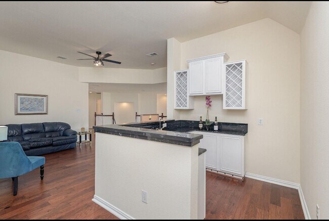 Building Photo - 9201 Royal Burgess Dr