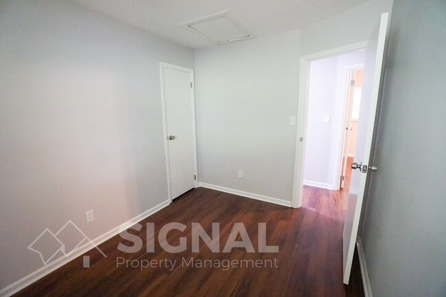 Building Photo - 105 Silverleaf Dr
