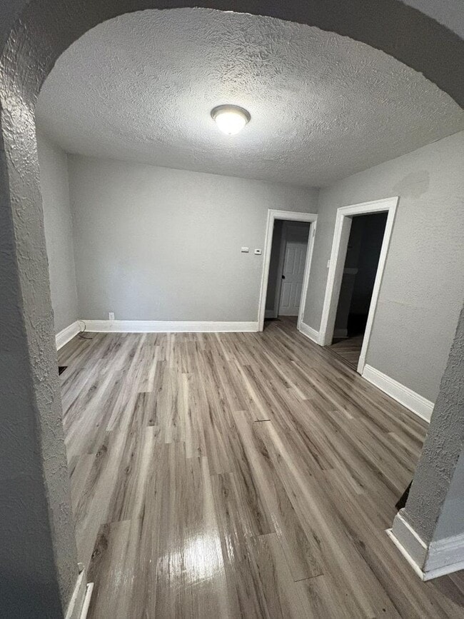 Building Photo - Spacious 4-Bedroom, 2-Bathroom Home – $1,625/Month | Accepting Section 8