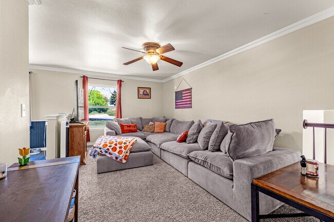 Building Photo - 7115 Grand Valley Dr