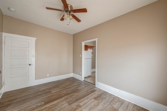 Building Photo - 406 Woodward St