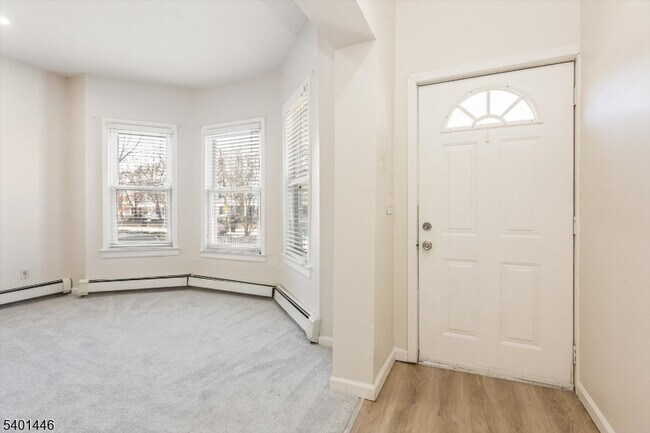 Building Photo - 55 Greenwood Ave