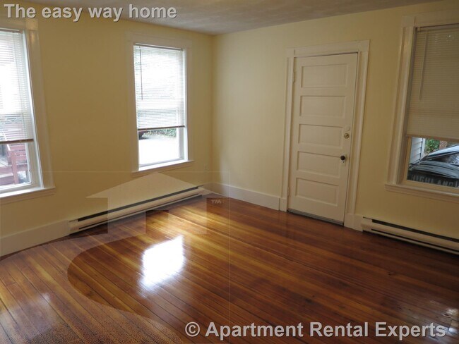 Building Photo - 14 Garrison Ave