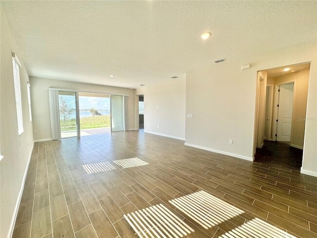 Building Photo - 824 Griffon Ave