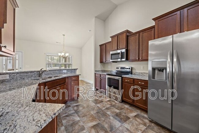 Building Photo - 178 Woodwater Cir