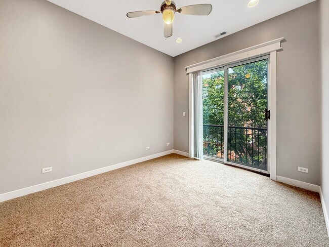 Building Photo - 14 S Leavitt St