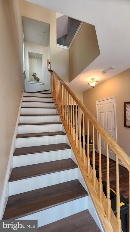Building Photo - 9128 Aventon Ct