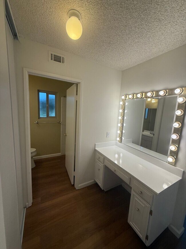 Building Photo - An Amalfi Model for Rent in Leisure Village